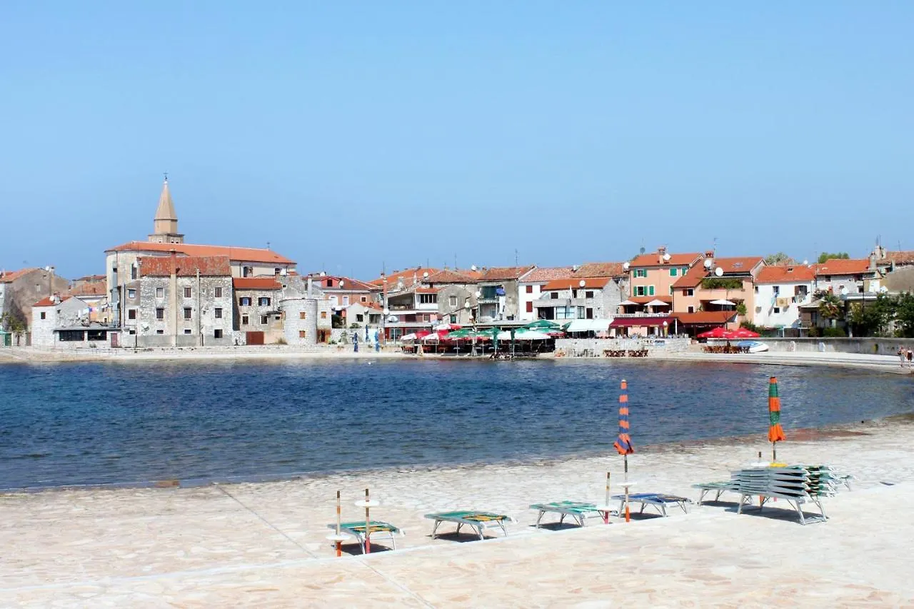 Apartments With A Parking Space Umag - 7057