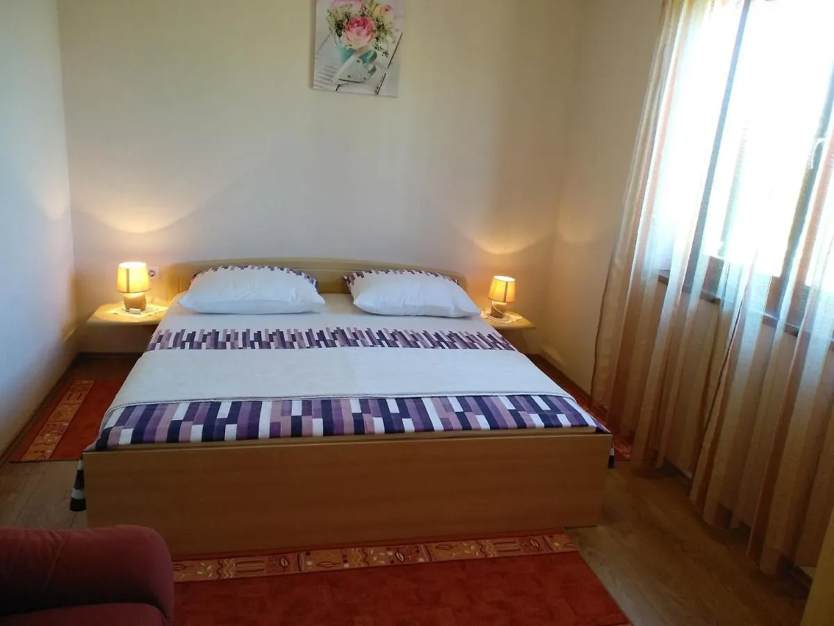 Apartments With A Parking Space Umag - 7057