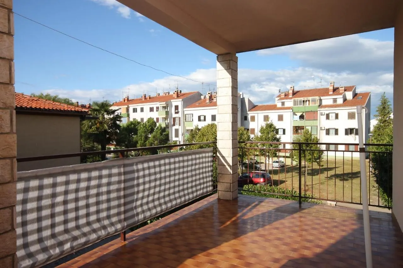 Apartments With A Parking Space Umag - 7057